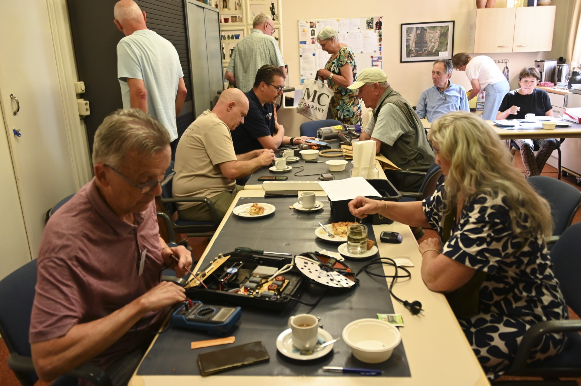 repair cafe 25 juli 2.jpg